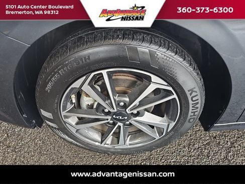 Used 2024 Kia Forte LXS image 23