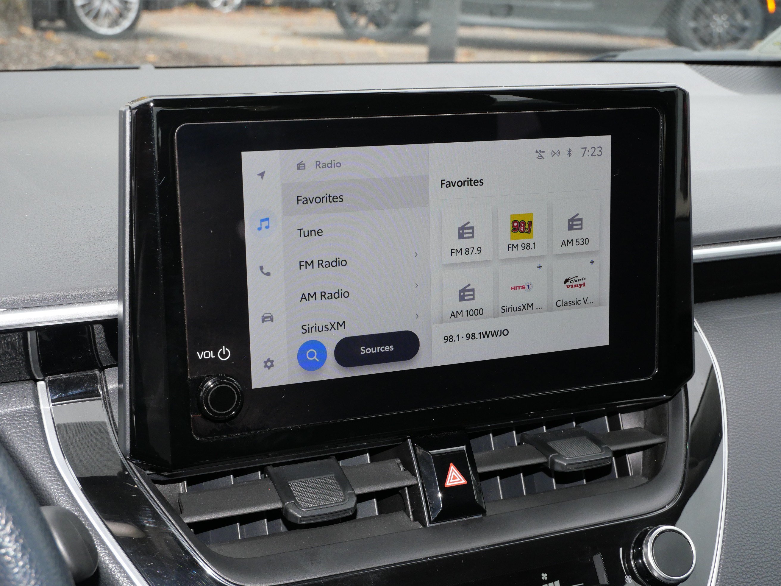 Used 2024 Toyota Corolla LE FWD image 23
