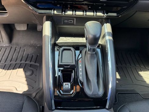 Used 2024 GMC Canyon Elevation w/ Convenience Package RWD image 29