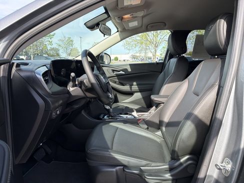 Used 2024 Buick Encore GX Sport Touring w/ Black Roof Package FWD image 11