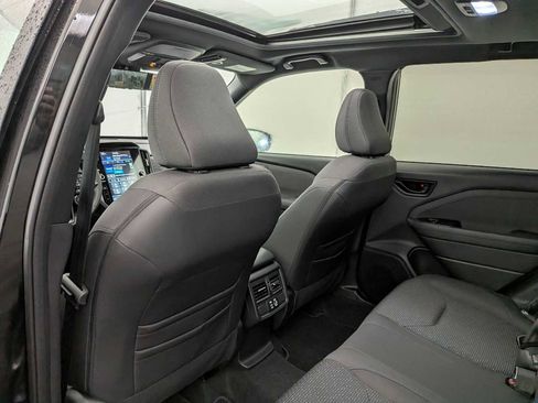 Used 2025 Subaru Forester Premium w/ Convenience Package #2 image 18