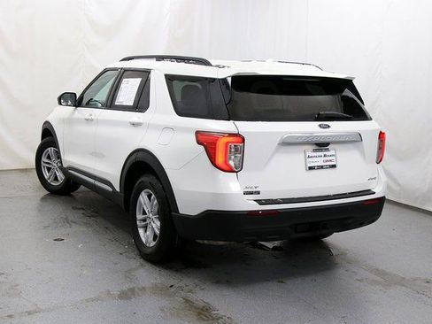 Used 2022 Ford Explorer XLT w/ Class IV Trailer Tow Package AWD/4WD image 8
