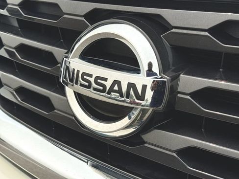 Used 2019 Nissan Pathfinder SV AWD/4WD image 30