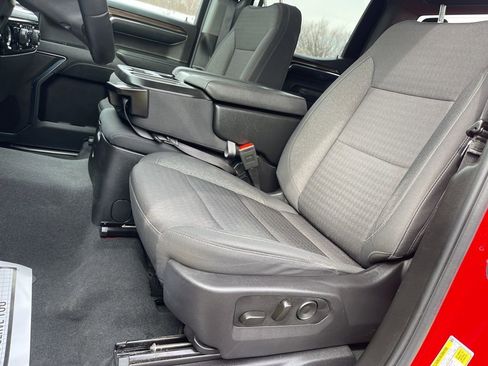 Used 2024 Chevrolet Silverado 1500 LT AWD/4WD image 9