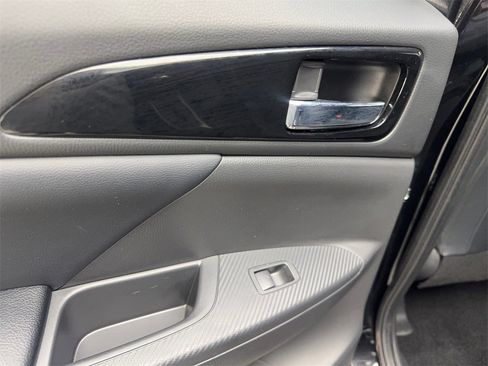 Used 2024 Mitsubishi Eclipse Cross SE image 38