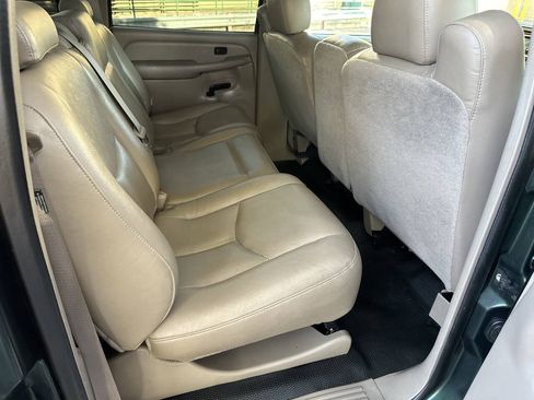 Used 2004 Chevrolet Silverado 2500 4x4 Crew Cab image 16