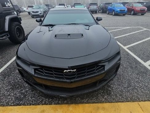 Used 2022 Chevrolet Camaro LT image 2