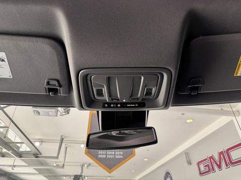 Certified 2025 GMC Sierra 1500 SLT AWD/4WD image 27