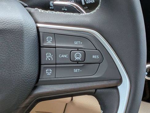 New 2026 Jeep Grand Cherokee Limited AWD/4WD image 21