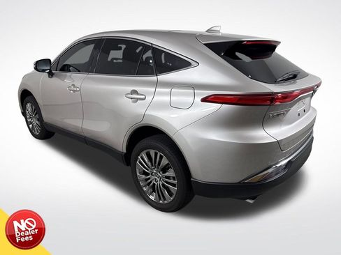 Used 2024 Toyota Venza Limited AWD/4WD image 6