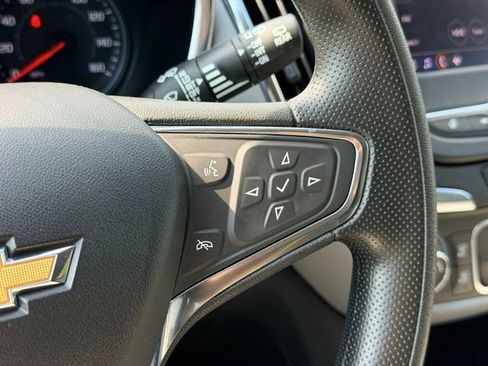 Used 2024 Chevrolet Equinox LS w/ LS Convenience Package FWD image 11