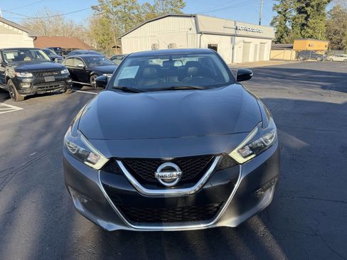 Used 2018 Nissan Maxima 3.5 SV FWD image 2