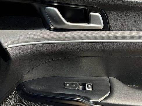 Used 2022 Kia K5 GT-Line w/ GT-Line Awd Premium Package image 16