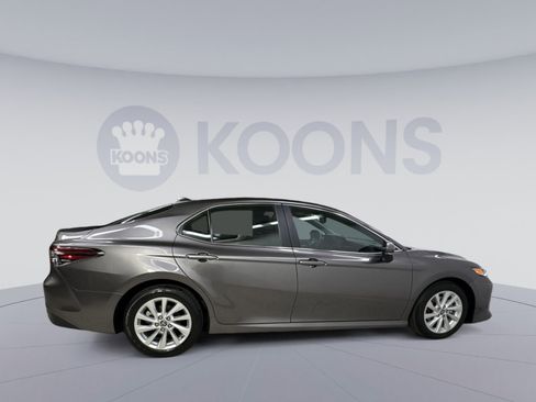 Used 2024 Toyota Camry LE image 11