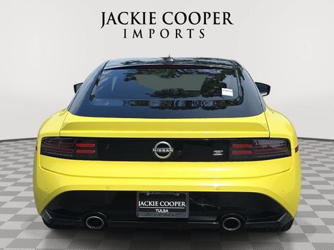 Used 2024 Nissan Z Performance w/ Floor Mat Package RWD image 6