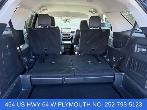 Certified 2025 Ford Explorer Active w/ Active Comfort Package RWD image 16