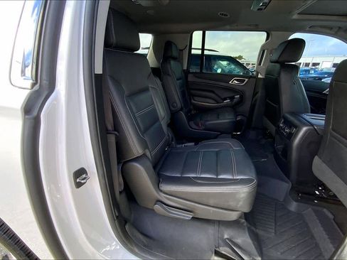 Used 2019 GMC Yukon XL Denali w/ Denali Ultimate Package image 19