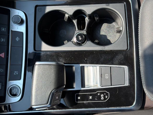 Used 2022 Audi Q8 Premium Plus AWD/4WD image 28
