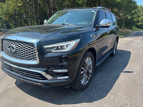Used 2018 INFINITI QX80 2WD w/ Deluxe Technology Package image 2