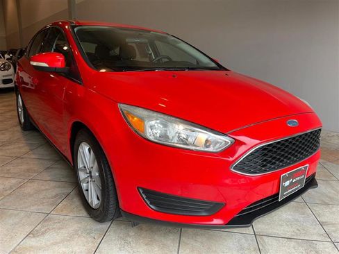 Used 2015 Ford Focus SE image 33