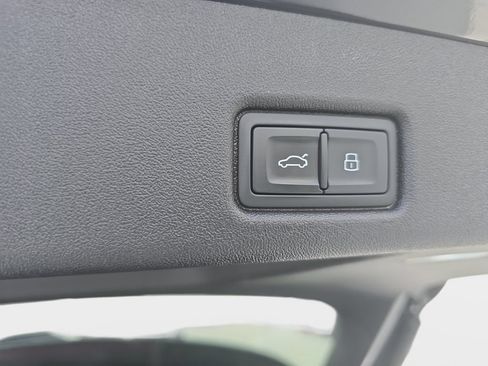 Certified 2025 Audi Q5 Premium w/ Convenience Package AWD/4WD image 25
