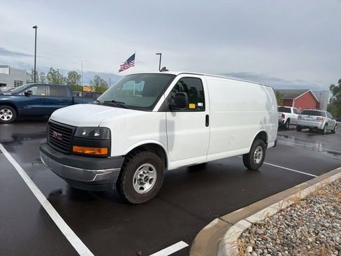 Used 2020 GMC Savana 3500 w/ Driver Convenience Package RWD image 1