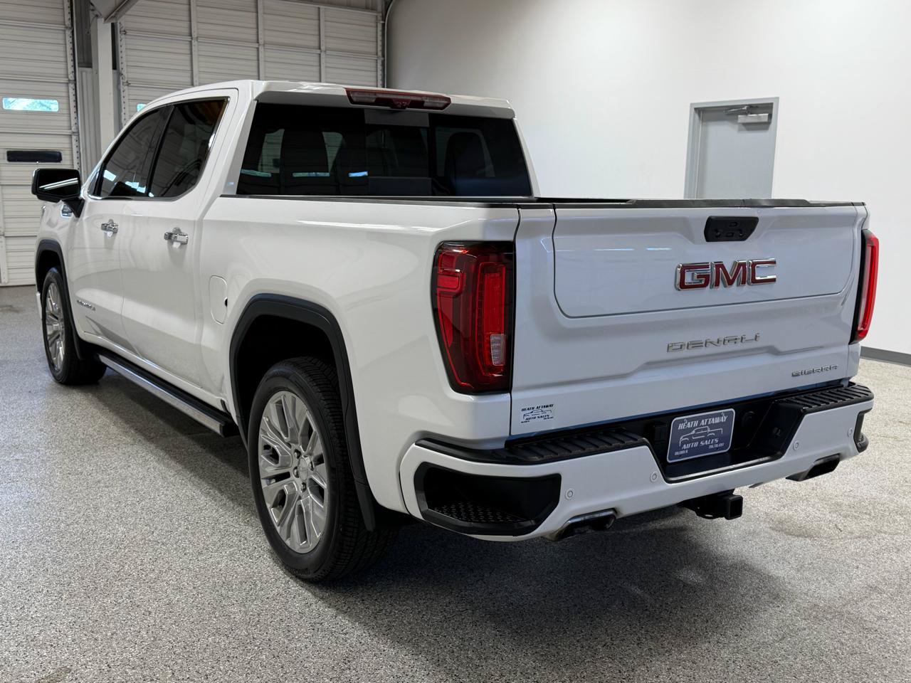Used 2021 GMC Sierra 1500 Denali w/ Denali Ultimate Package AWD/4WD image 2