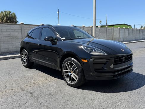 New 2026 Porsche Macan image 8