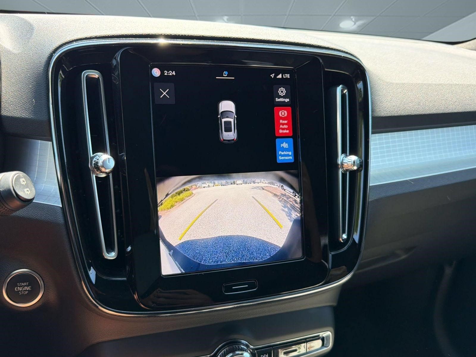 Certified 2024 Volvo XC40 B5 Core w/ Protection Package Premier AWD/4WD image 18