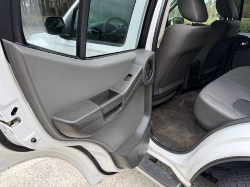 Used 2011 Nissan Xterra S w/ 4X4 Value Package image 21