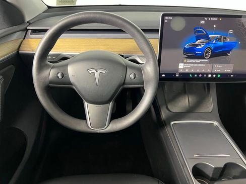 Used 2023 Tesla Model Y Long Range image 12