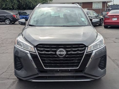 Used 2024 Nissan Kicks SV image 9