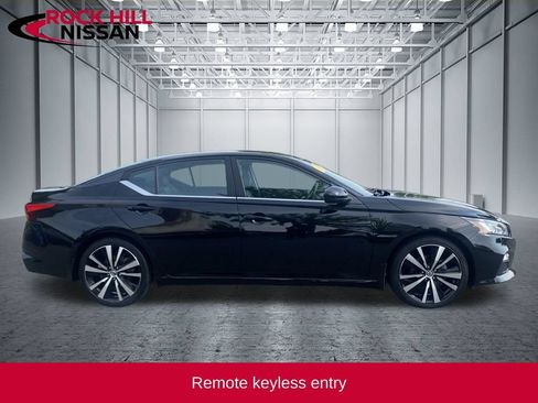 Used 2020 Nissan Altima 2.5 SR FWD image 4