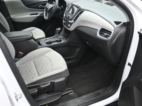 Used 2019 Chevrolet Equinox LT FWD image 11
