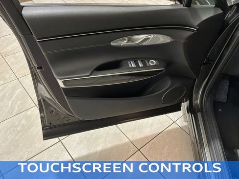 Used 2025 Genesis GV70 2.5T AWD/4WD image 4
