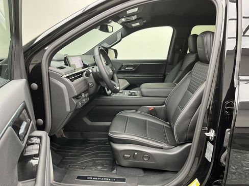 Used 2026 GMC Sierra EV Denali AWD/4WD image 3