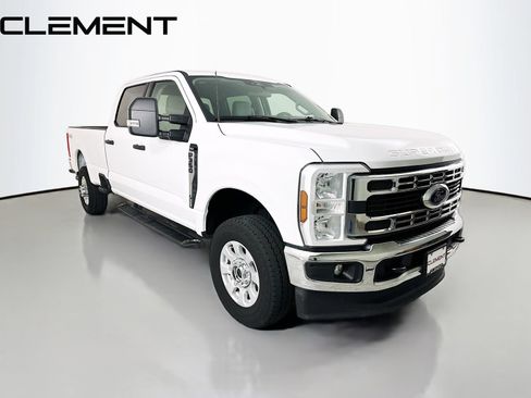 Used 2024 Ford F350 XLT AWD/4WD image 5