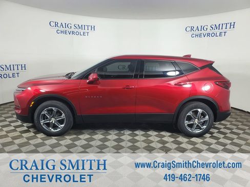 Used 2023 Chevrolet Blazer LT image 2