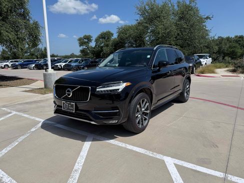 Used 2019 Volvo XC90 T6 Momentum w/ Protection Package Premier AWD/4WD image 2