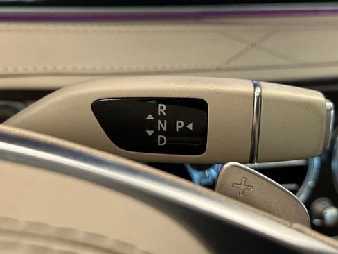 Used 2017 Mercedes-Benz S 550 Sedan image 24