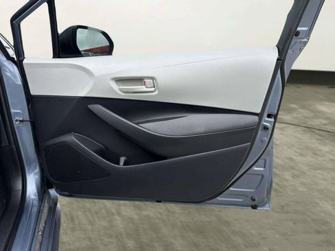 Used 2022 Toyota Corolla LE FWD image 25