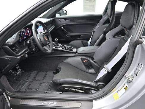 Certified 2026 Porsche 911 GT3 RWD image 24