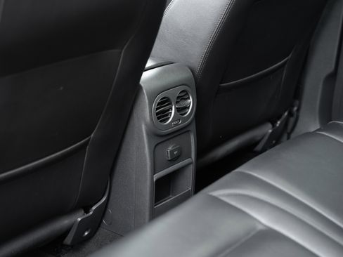 Used 2016 Volkswagen Tiguan SEL image 26