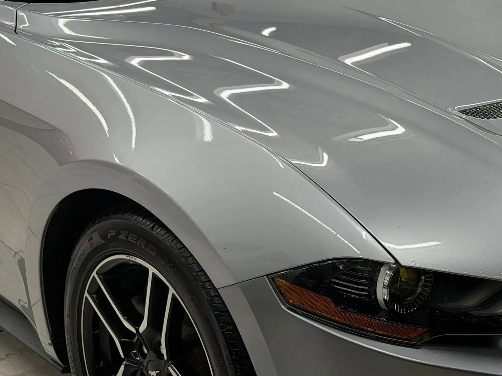 Used 2020 Ford Mustang Premium RWD image 6