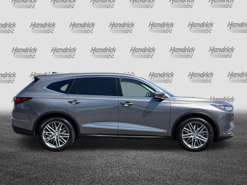 Used 2022 Acura MDX SH-AWD w/ Advance Package image 3