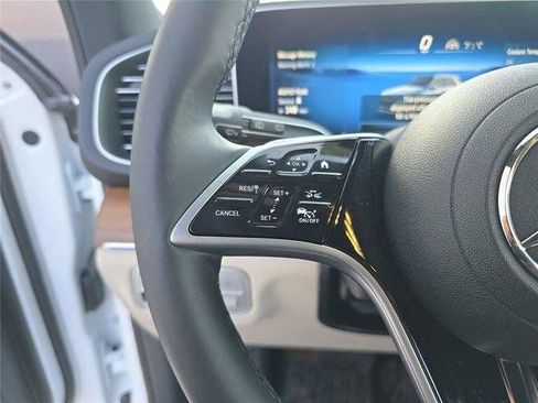 Certified 2025 Mercedes-Benz GLE 450 4MATIC image 37