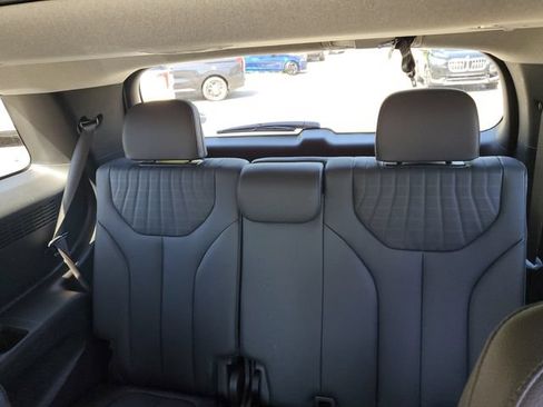 Used 2024 Hyundai Palisade Limited AWD/4WD image 13