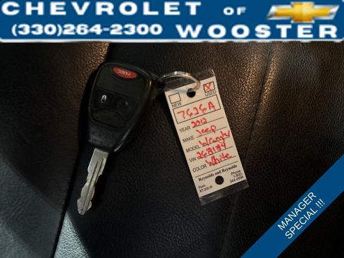 Used 2012 Jeep Wrangler Unlimited Rubicon w/ Max Tow Pkg image 35