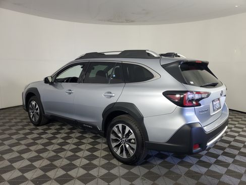 Used 2025 Subaru Outback Touring XT w/ Tech Package 2 AWD/4WD image 6