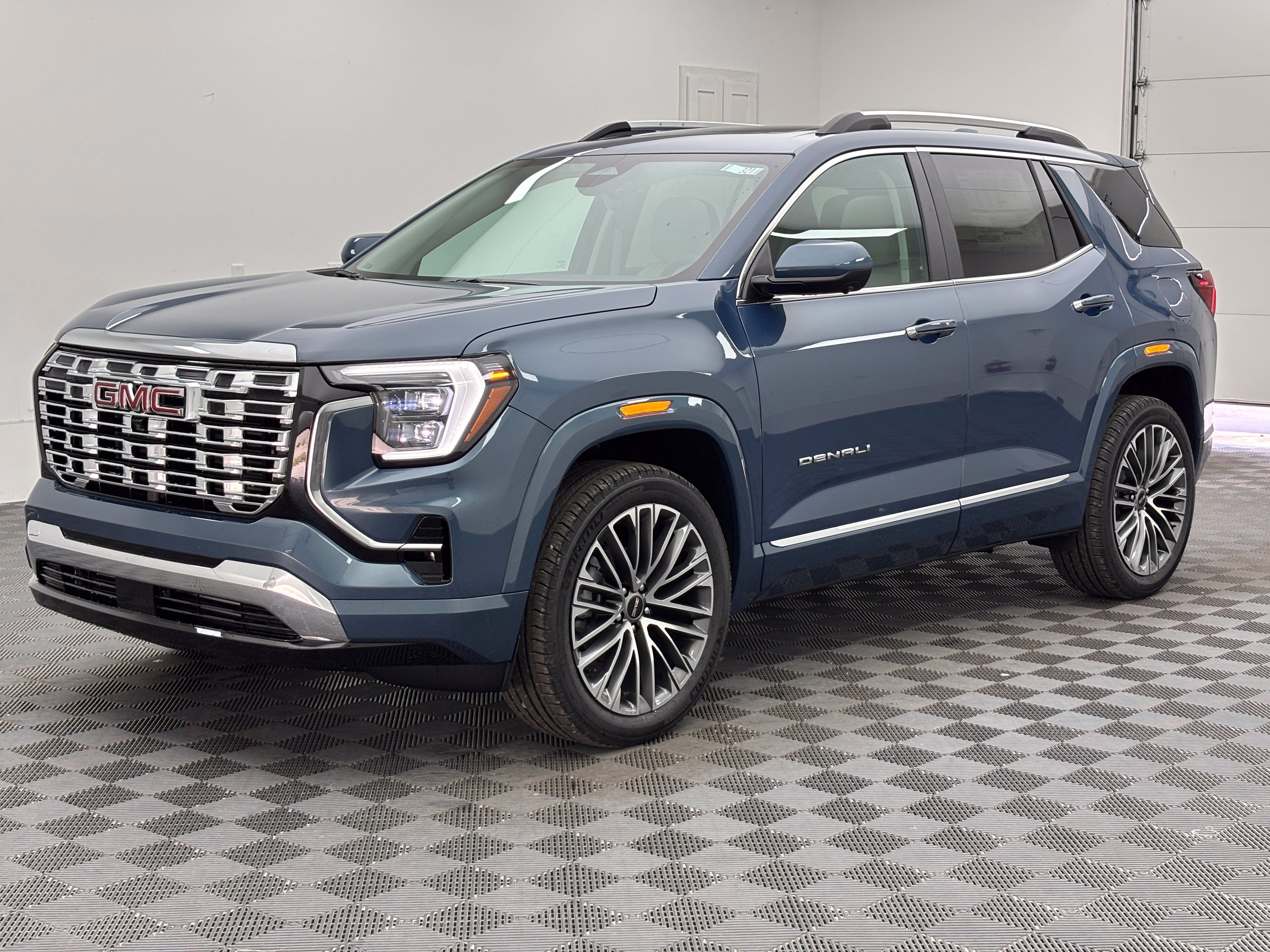 New 2027 GMC Terrain Denali w/ LPO, Floor Liner Package AWD/4WD image 2